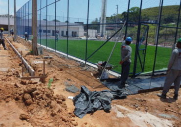 Construction court de tennis en gazon synthétique cannes