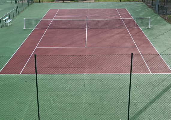 Constructeur terrain de tennis en béton poreux nice