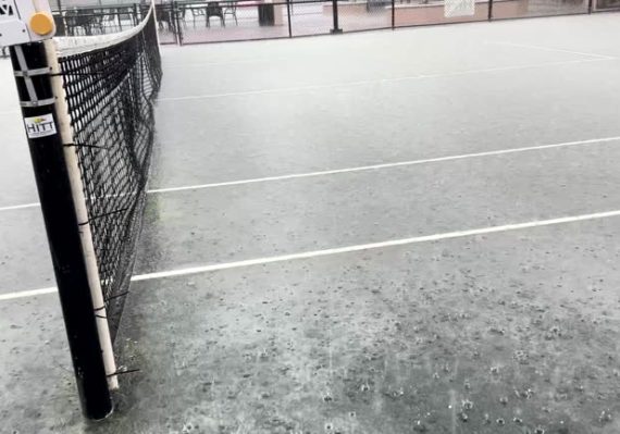 Construction d'un court de tennis à Cannes