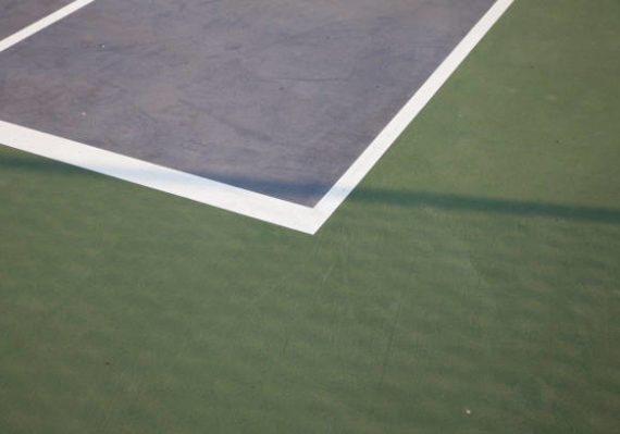 Construction d'un court de tennis à Cannes