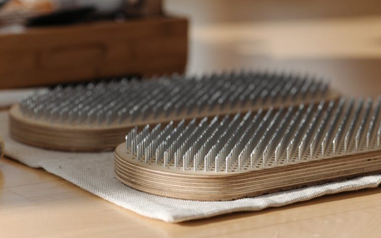 découvrez les bienfaits du tapis d'acupression pour soulager le stress, améliorer la circulation sanguine et favoriser la détente. transformez votre expérience de bien-être avec cet accessoire innovant, idéal pour la relaxation à la maison.