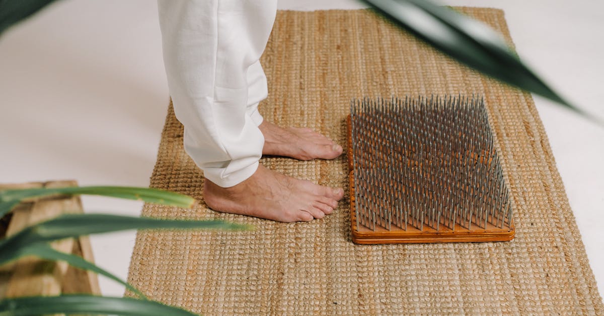découvrez les bienfaits des tapis d'acupression : relaxation profonde, soulagement des douleurs musculaires, amélioration de la circulation sanguine et réduction du stress. apprenez comment cet outil simple peut transformer votre bien-être au quotidien.