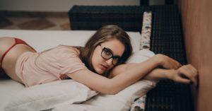 découvrez notre collection de lingerie élégante et séduisante, conçue pour offrir confort et style. explorez des modèles variés qui sauront sublimer votre silhouette et vous faire sentir belle en toutes occasions.