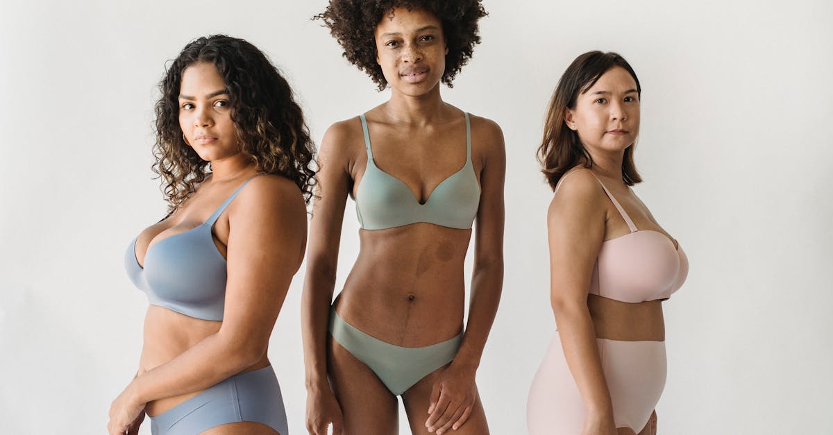 découvrez les dernières tendances en lingerie pour sublimer votre silhouette et vous sentir séduisante. explorez les styles, couleurs et matières qui feront sensation cette saison.