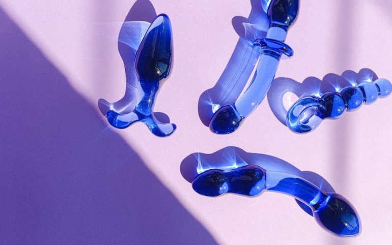 découvrez notre gamme de sex toys innovants et de haute qualité pour pimenter votre vie intime. que vous soyez seul ou en couple, explorez des sensations nouvelles et améliorez votre plaisir avec nos produits sûrs et discrets.