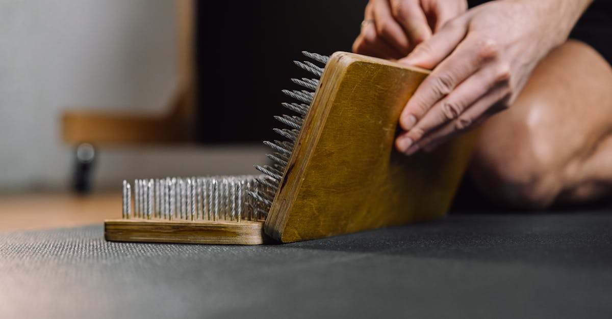 découvrez les bienfaits de l'acupression, une technique de médecine traditionnelle chinoise qui utilise des points de pression pour soulager le stress, améliorer la circulation et favoriser un bien-être général. apprenez comment intégrer cette pratique dans votre quotidien pour un équilibre physique et émotionnel.