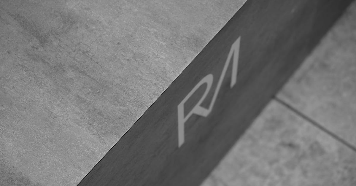 découvrez tout ce que vous devez savoir sur les marques déposées : définition, processus d'enregistrement, protection juridique et importance pour votre entreprise. protégez votre identité de marque dès aujourd'hui.