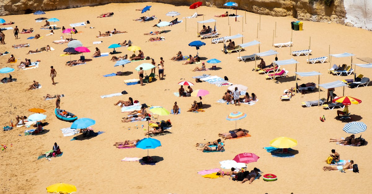 découvrez notre collection de serviettes de plage, alliant confort et style pour vos journées au soleil. fabriquées en matériau doux et absorbant, nos serviettes vous accompagnent lors de vos escapades à la plage ou à la piscine. avec des designs variés, trouvez la serviette parfaite pour profiter pleinement de l'été.