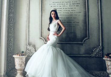 découvrez notre collection de robes élégantes et modernes, parfaites pour toutes les occasions. que ce soit pour une soirée, un mariage ou une tenue décontractée, trouvez la robe qui mettra en valeur votre style et votre personnalité.