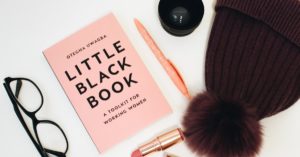découvrez notre sélection d'accessoires de lecture indispensables pour améliorer votre expérience de lecture. que vous soyez amateur de livres, de magazines ou d'ebooks, trouvez des supports, des marques-pages et des lampes de lecture qui répondront à tous vos besoins.