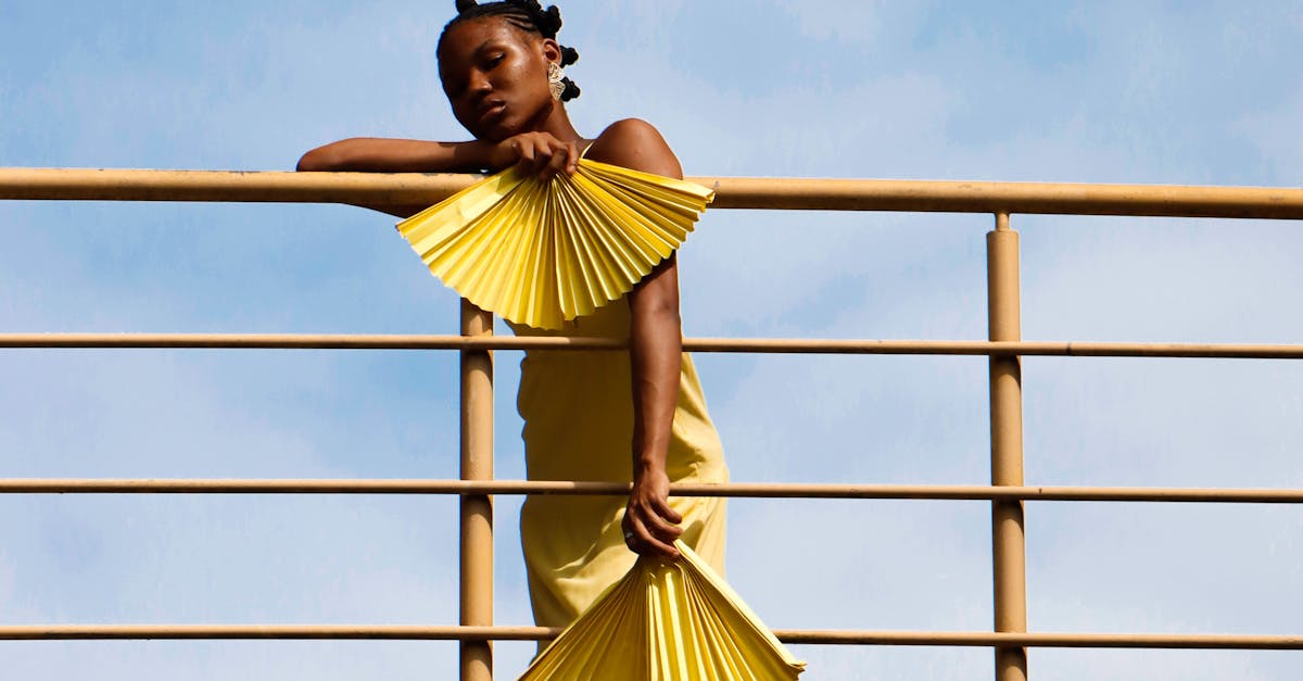 découvrez l'élégance unique des accessoires de mode russes. notre collection allie traditions artisanales et design contemporain pour sublimer votre style. des pièces originales et audacieuses qui reflètent l'art de vivre à la russe.