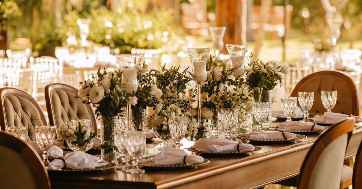 découvrez notre collection de vases uniques, conçus pour embellir votre intérieur. que vous recherchiez un style moderne, classique ou bohème, nos vases s'adaptent à toutes vos envies décoratives. ajoutez une touche d'élégance à votre maison avec nos pièces artisanales.