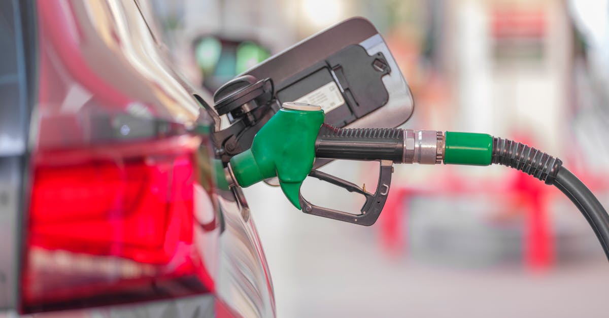 découvrez nos conseils et solutions pratiques pour assurer l’entretien régulier de votre véhicule, prolonger sa durée de vie et garantir votre sécurité sur la route.