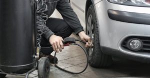 découvrez nos conseils et astuces pour l’entretien et la maintenance de votre véhicule afin de garantir sa fiabilité, prolonger sa durée de vie et rouler en toute sécurité toute l’année.