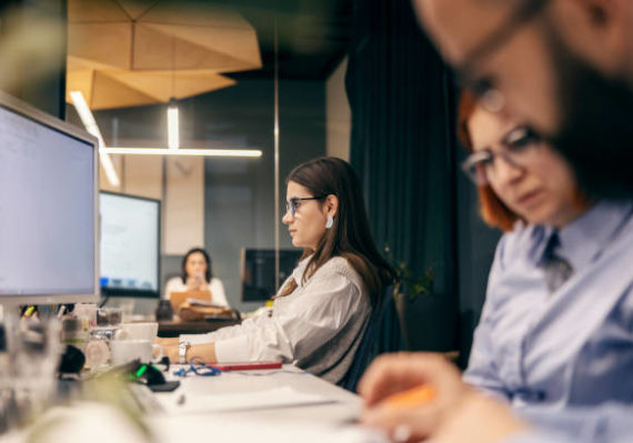 une création site internet Lyon bien pensée permet d’affirmer son identité numérique tout en répondant aux