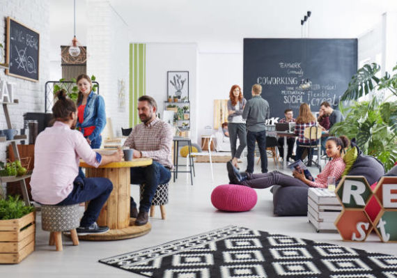 Pour mettre en place une Stratégie d’Acquisition Paris efficace, il est essentiel de comprendre le parcours client dans le contexte local.