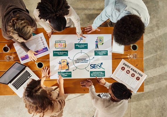 Une création site internet Lyon réussie intègre souvent des espaces blancs pour aérer le contenu et mettre en valeur