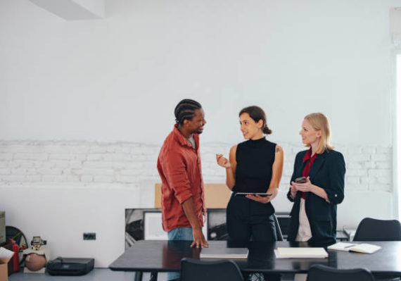 Une agence refonte site internet Paris corrige ce problème en repensant totalement l’arborescence du site.