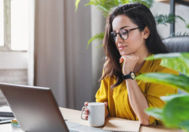 Dans une stratégie SEO restaurant Paris, il est essentiel de compléter toutes les informations : horaires, photos professionnelles,