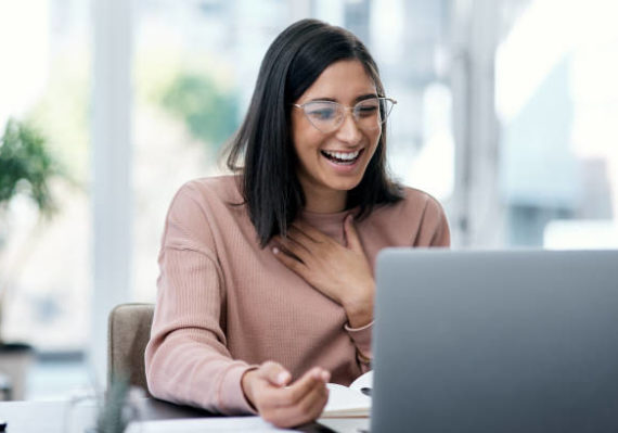 Un des premiers avantages d’une stratégie SEO restaurant Paris est l’amélioration immédiate de la visibilité locale sur Google.