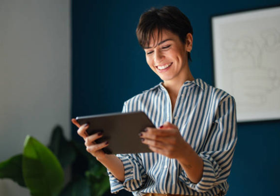 Dans une stratégie SEO restaurant Paris, cette dimension est essentielle, car elle permet de maximiser le retour sur visibilité.